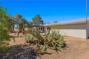 60812 Adele Rd, Landers, CA 92285 - Photo 7