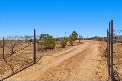 60812 Adele Road, Landers, CA 92285 - Photo 41