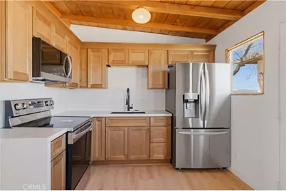 60812 Adele Road, Landers, CA 92285 - Photo 13