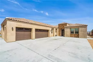 8668 Monument Vw Dr, Yucca Valley, CA 92284 - Photo 5