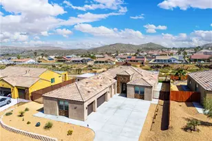 8668 Monument Vw Dr, Yucca Valley, CA 92284 - Photo 3