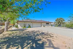 56711 Joshua, Yucca Valley, CA 92284 - Photo 3