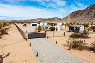 58770 Gerrie Ln, Landers, CA 92285 - Photo 29