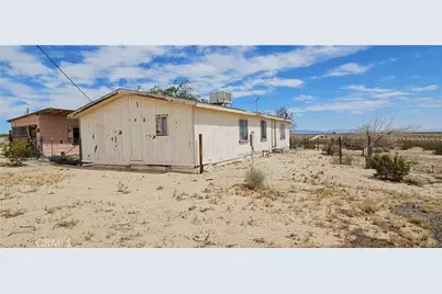 1760 Valleyview, 29 Palms MCB, CA 92277 - Photo 5