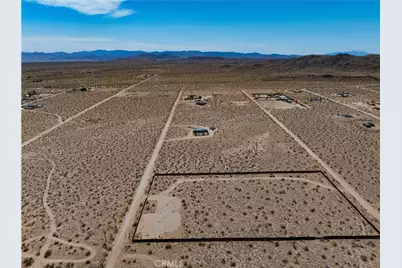 424 Ducor Avenue, Landers, CA 92285 - Photo 11