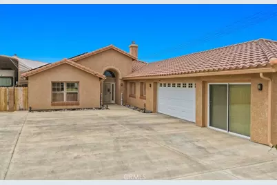 8514 Barberry Avenue, Yucca Valley, CA 92284 - Photo 3