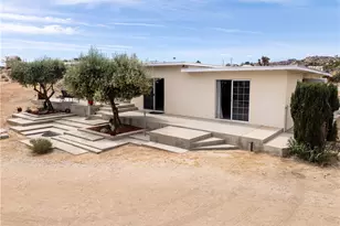 56833 Oakwood, Yucca Valley, CA 92284 - Photo 9