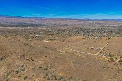 58205 Santa Barbara Drive, Yucca Valley, CA 92284 - Photo 5