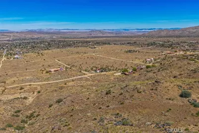 58205 Santa Barbara Drive, Yucca Valley, CA 92284 - Photo 9