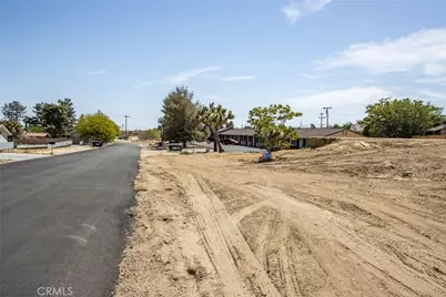 57405 Primrose, Yucca Valley, CA 92284 - Photo 9