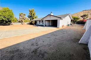57806 Desert Gold Dr, Yucca Valley, CA 92284 - Photo 5