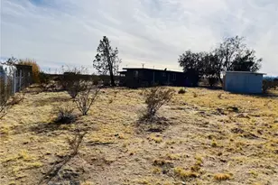 915 Dakota Ln, Landers, CA 92285 - Photo 19