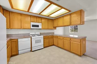 6693 Mariposa, 29 Palms MCB, CA 92277 - Photo 11