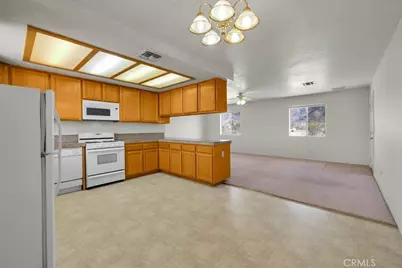 6693 Mariposa, 29 Palms MCB, CA 92277 - Photo 9
