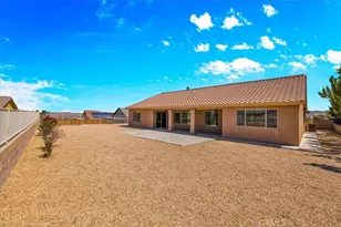 8674 Dumosa Ave, Yucca Valley, CA 92284 - Photo 35