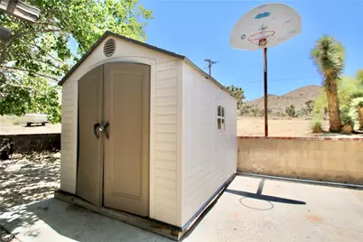 56563 Golden Bee, Yucca Valley, CA 92284 - Photo 43