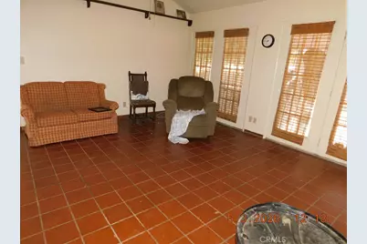 56563 Golden Bee, Yucca Valley, CA 92284 - Photo 9