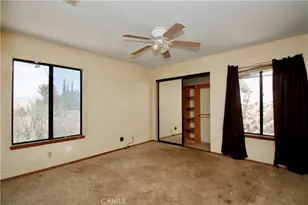 56563 Golden Bee, Yucca Valley, CA 92284 - Photo 17