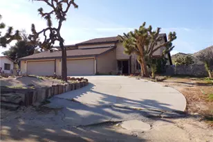 56563 Golden Bee, Yucca Valley, CA 92284 - Photo 3