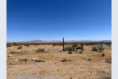 61124 Wassail Road, Landers, CA 92285 - Photo 5