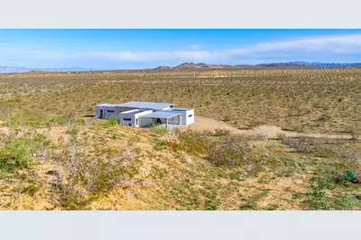 621 N Sage Avenue, Yucca Valley, CA 92284 - Photo 1