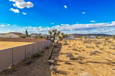 3854 Anita Avenue, Yucca Valley, CA 92284 - Photo 9