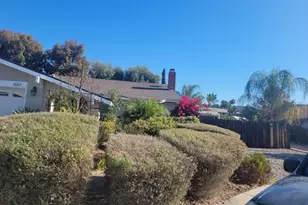 620 Meadow Grove Pl, Escondido, CA 92027 - Photo 1
