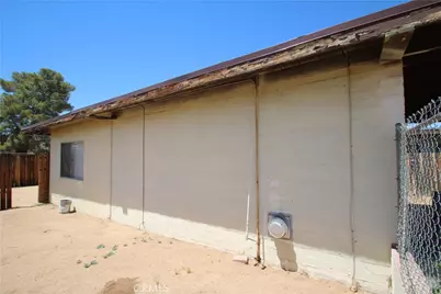 7634 Fox A & B, Yucca Valley, CA 92284 - Photo 11