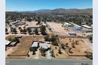 7634 Fox A & B, Yucca Valley, CA 92284 - Photo 33