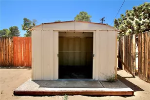7634 Fox A & B, Yucca Valley, CA 92284 - Photo 7