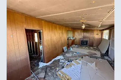 32471 Eric Road, Lucerne Valley, CA 92356 - Photo 9