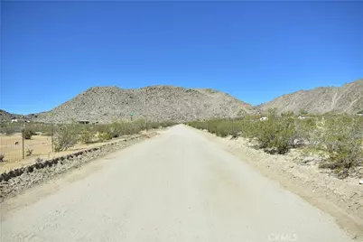 61464 Calle Los Amigos, Joshua Tree, CA 92252 - Photo 5