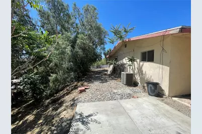 49116 Hibiscus, Morongo Valley, CA 92256 - Photo 11