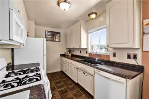 7817 Valley Vista Ave, Yucca Valley, CA 92284 - Photo 13