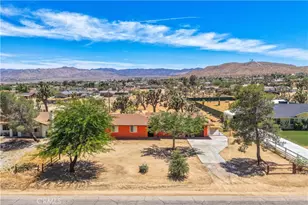 58773 Sunflower Dr, Yucca Valley, CA 92284 - Photo 3