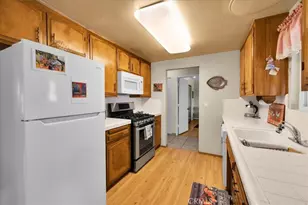 56472 El Dorado Dr, Yucca Valley, CA 92284 - Photo 11