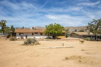 7613 Cherokee, Yucca Valley, CA 92284 - Photo 33