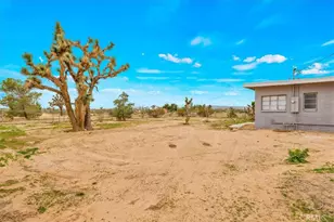 57726 Starlight Mesa Rd, Yucca Valley, CA 92284 - Photo 23