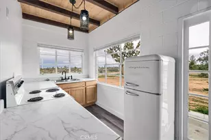 57726 Starlight Mesa Rd, Yucca Valley, CA 92284 - Photo 7