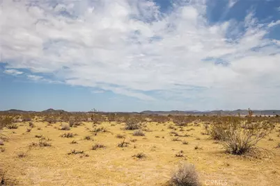 5589 Sutton Avenue, Joshua Tree, CA 92252 - Photo 7