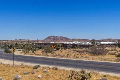 4321 Avalon Avenue, Yucca Valley, CA 92284 - Photo 7