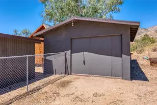 10344 San Gorgonio Ave, Morongo Valley, CA 92256 - Photo 7