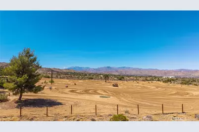8776 Warren Vista Avenue, Yucca Valley, CA 92284 - Photo 23