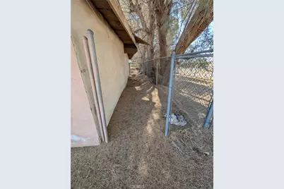 4460 Adobe, 29 Palms MCB, CA 92277 - Photo 5