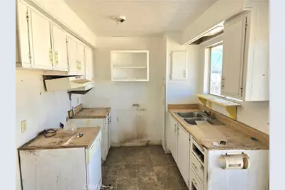 6051 Morongo Road, 29 Palms MCB, CA 92277 - Photo 3