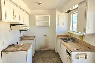 6051 Morongo Rd, 29 Palms MCB, CA 92277 - Photo 3