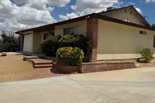 57393 Lupine Dr, Yucca Valley, CA 92284 - Photo 3