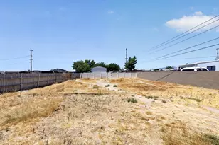 2869 Laurel St, Rosamond, CA 93560 - Photo 27