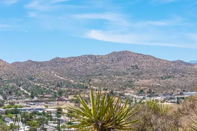 55652 Buena Vista Drive, Yucca Valley, CA 92284 - Photo 11