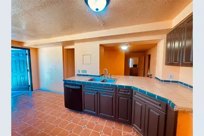 56677 Sunset Drive, Yucca Valley, CA 92284 - Photo 5